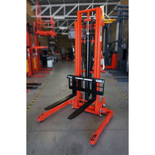 Cargar imagen en el visor de la galería, Apilador manual hidráulico de 1 tonelada con patas y uñas ajustables - Mesumex