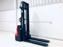 Cargar imagen en el visor de la galería, Apilador Eléctrico 1.5 ton y 3.6 mtrs de altura base angosta